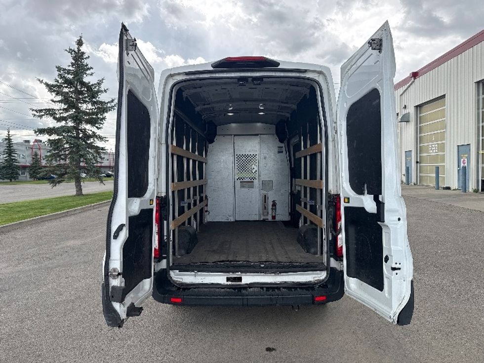 Cargo Van (Panel Van)-Light and Medium Duty Trucks-Ford-2021-Transit 250-Calgary-AB-118,999\n\t\tkm-$ 43,250 - Image 8