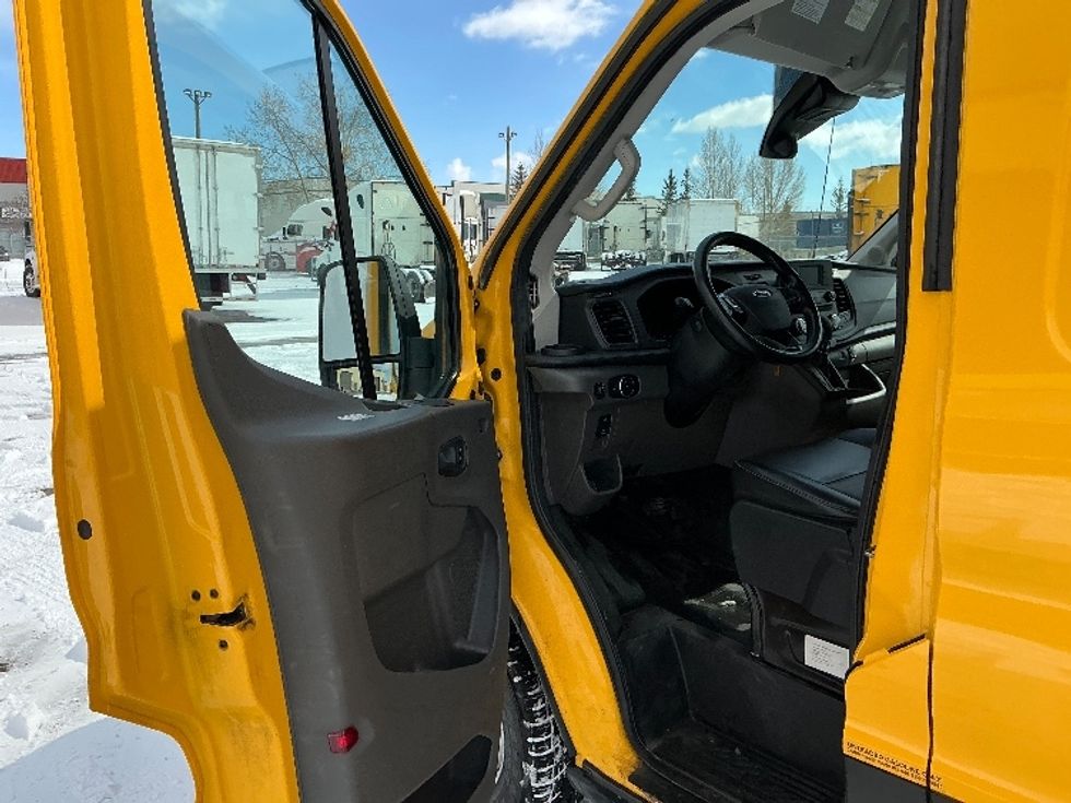 Cargo Van (Panel Van)-Light and Medium Duty Trucks-Ford-2021-Transit 250-Calgary-AB-136,700\n\t\tkm-$ 44,500 - Image 16