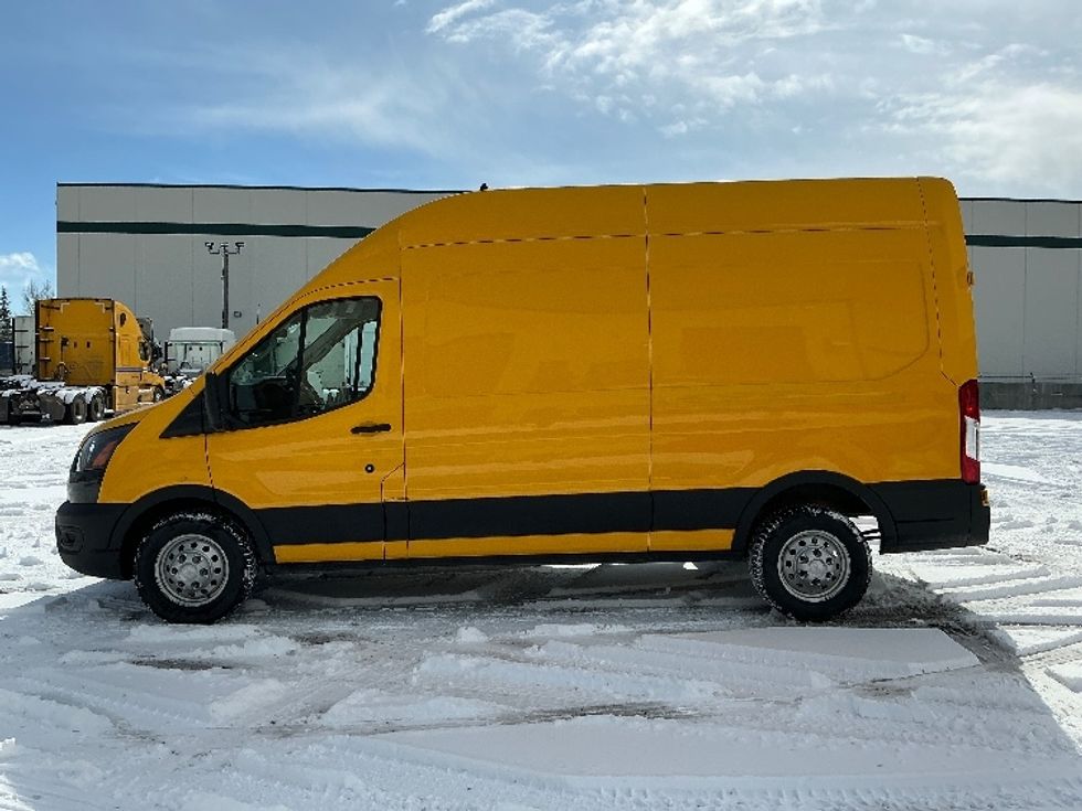 Cargo Van (Panel Van)-Light and Medium Duty Trucks-Ford-2021-Transit 250-Calgary-AB-136,700\n\t\tkm-$ 44,500 - Image 4