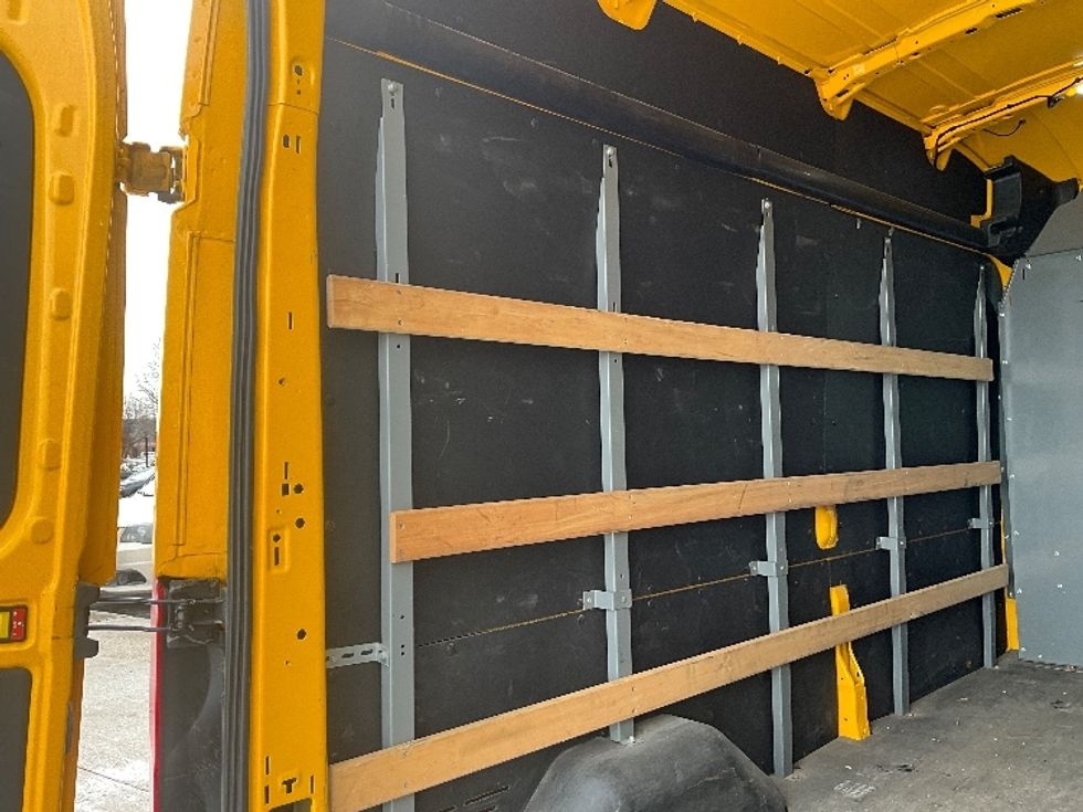 Cargo Van (Panel Van)-Light and Medium Duty Trucks-Ford-2021-Transit 250-Cambridge-ON-127,707\n\t\tkm-$ 38,750 - Image 10