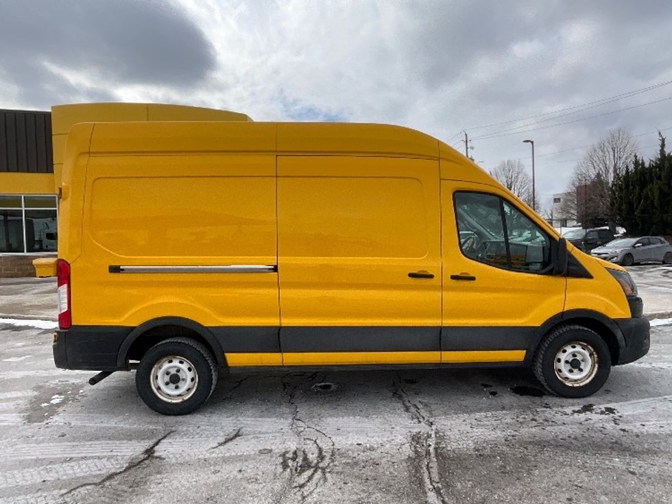 Cargo Van (Panel Van)-Light and Medium Duty Trucks-Ford-2021-Transit 250-Cambridge-ON-127,707\n\t\tkm-$ 38,750 - Image 13