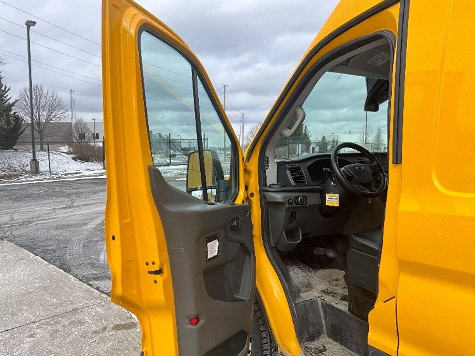 Cargo Van (Panel Van)-Light and Medium Duty Trucks-Ford-2021-Transit 250-Cambridge-ON-127,707\n\t\tkm-$ 38,750 - Image 14
