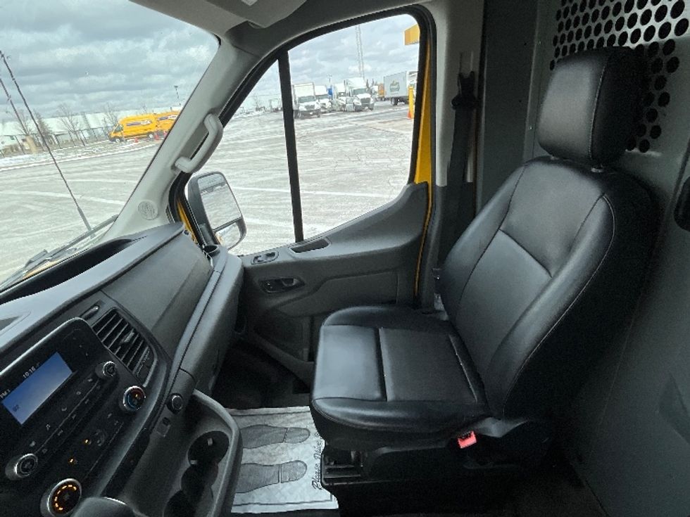 Cargo Van (Panel Van)-Light and Medium Duty Trucks-Ford-2021-Transit 250-Cambridge-ON-127,707\n\t\tkm-$ 38,750 - Image 17