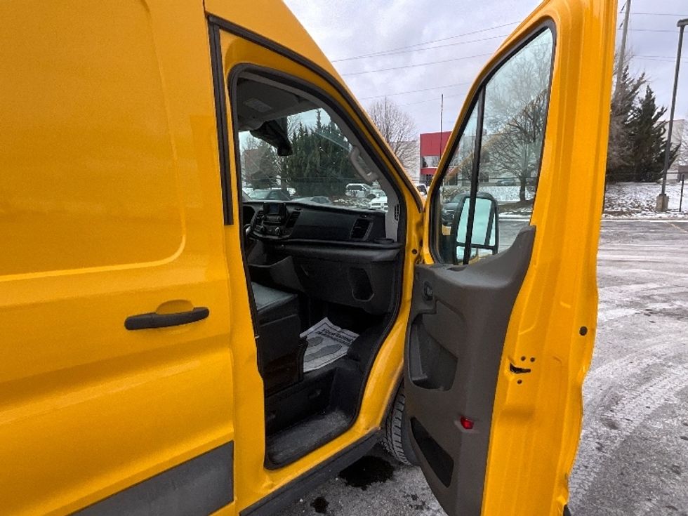 Cargo Van (Panel Van)-Light and Medium Duty Trucks-Ford-2021-Transit 250-Cambridge-ON-127,707\n\t\tkm-$ 38,750 - Image 18