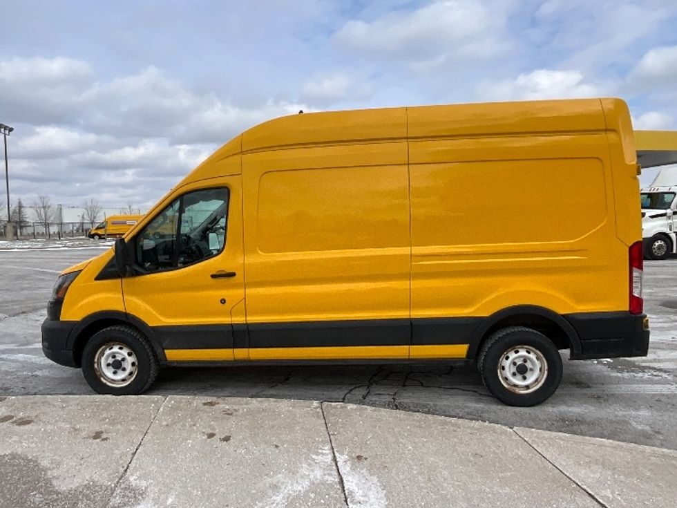 Cargo Van (Panel Van)-Light and Medium Duty Trucks-Ford-2021-Transit 250-Cambridge-ON-127,707\n\t\tkm-$ 38,750 - Image 4