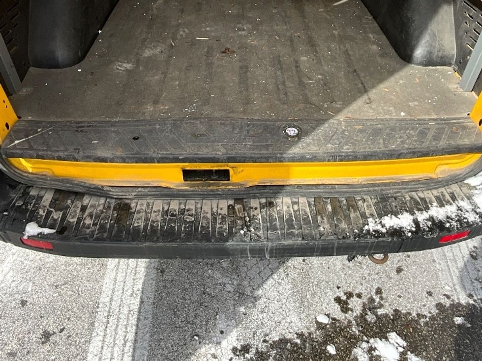 Cargo Van (Panel Van)-Light and Medium Duty Trucks-Ford-2021-Transit 250-Cambridge-ON-127,707\n\t\tkm-$ 38,750 - Image 9