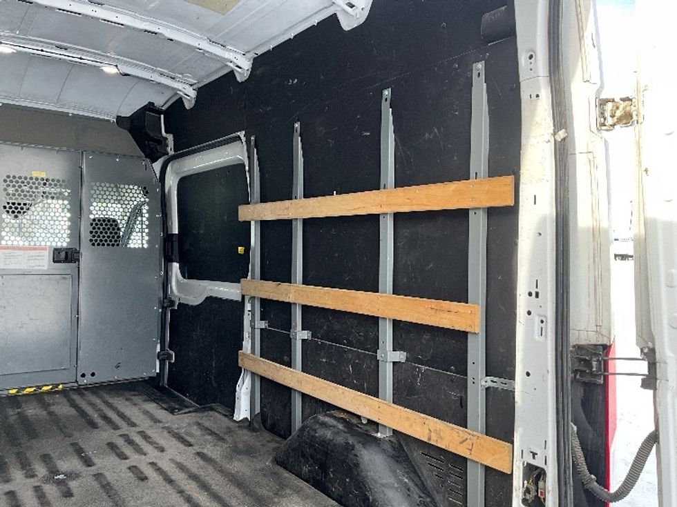 Cargo Van (Panel Van)-Light and Medium Duty Trucks-Ford-2021-Transit 250-Cambridge-ON-154,150\n\t\tkm-$ 41,500 - Image 10