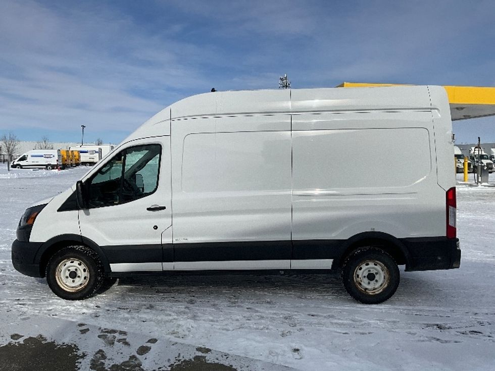 Cargo Van (Panel Van)-Light and Medium Duty Trucks-Ford-2021-Transit 250-Cambridge-ON-154,150\n\t\tkm-$ 41,500 - Image 4