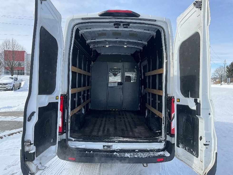 Cargo Van (Panel Van)-Light and Medium Duty Trucks-Ford-2021-Transit 250-Cambridge-ON-154,150\n\t\tkm-$ 41,500 - Image 7