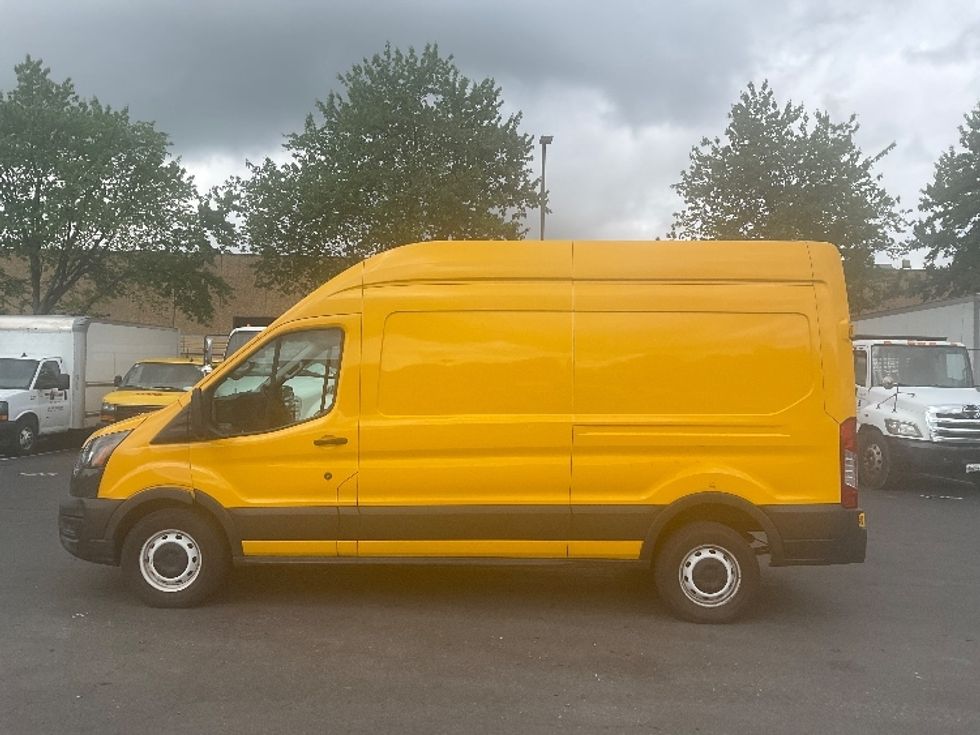 Cargo Van (Panel Van)-Light and Medium Duty Trucks-Ford-2021-Transit 250-Capitol Heights-MD-83,524\n\t\tmiles-$ 30,750 - Image 4