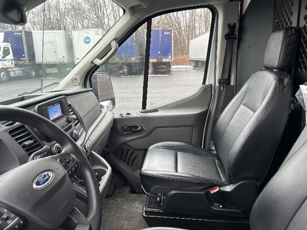 Cargo Van (Panel Van)-Light and Medium Duty Trucks-Ford-2021-Transit 250-Carlisle-PA-79,644\n\t\tmiles-$ 34,250 - Image 19
