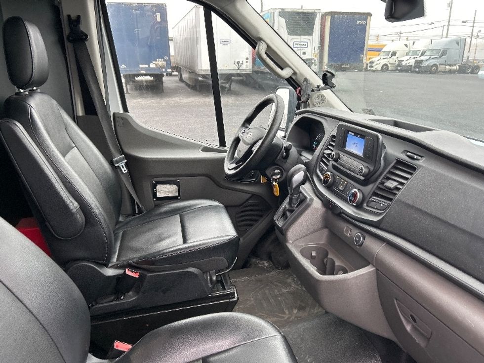 Cargo Van (Panel Van)-Light and Medium Duty Trucks-Ford-2021-Transit 250-Carlisle-PA-79,644\n\t\tmiles-$ 34,250 - Image 22