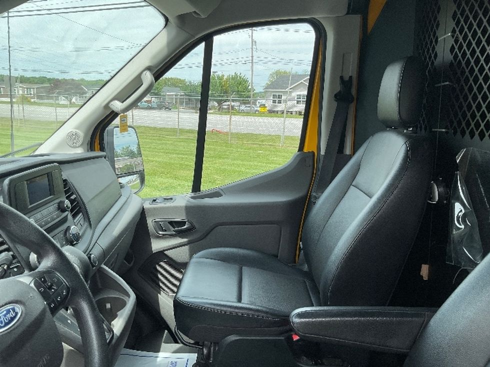 Cargo Van (Panel Van)-Light and Medium Duty Trucks-Ford-2021-Transit 250-Carlisle-PA-88,946\n\t\tmiles-$ 30,250 - Image 17