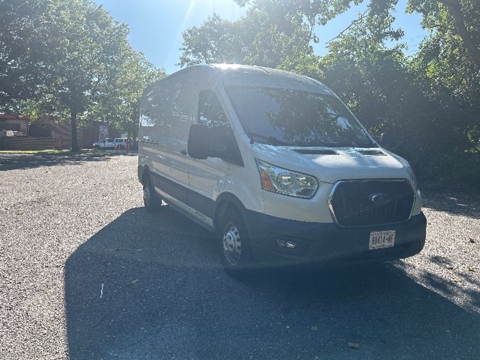 Cargo Van (Panel Van)-Light and Medium Duty Trucks-Ford-2021-Transit 250-Central Islip-NY-122,920\n\t\tmiles-$ 24,500 - Image 1