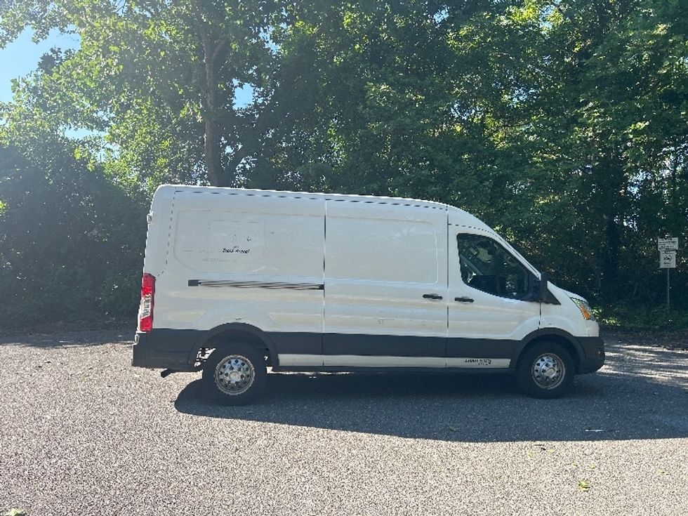 Cargo Van (Panel Van)-Light and Medium Duty Trucks-Ford-2021-Transit 250-Central Islip-NY-122,920\n\t\tmiles-$ 24,500 - Image 11