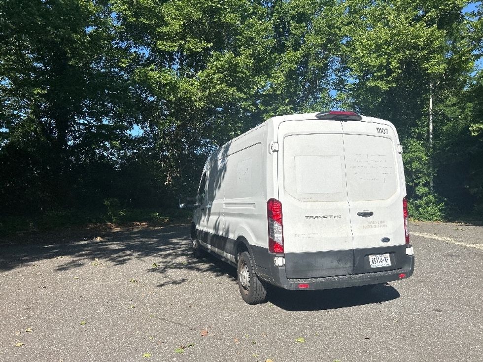 Cargo Van (Panel Van)-Light and Medium Duty Trucks-Ford-2021-Transit 250-Central Islip-NY-122,920\n\t\tmiles-$ 24,500 - Image 5
