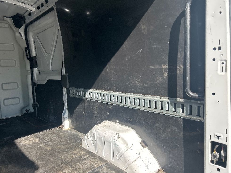 Cargo Van (Panel Van)-Light and Medium Duty Trucks-Ford-2021-Transit 250-Central Islip-NY-122,920\n\t\tmiles-$ 24,500 - Image 9