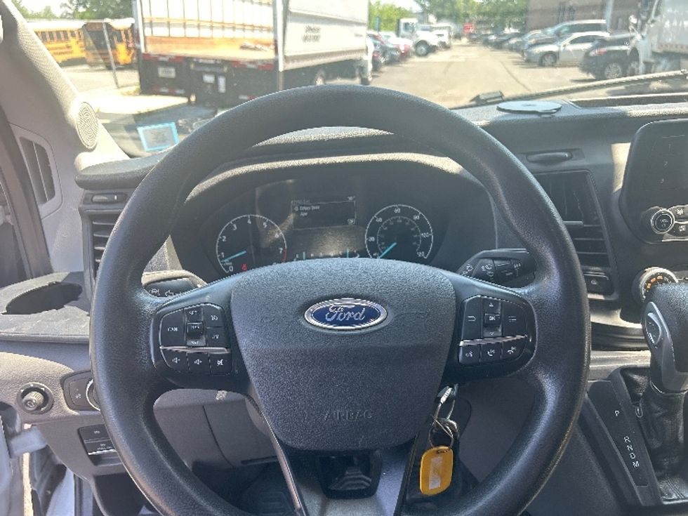 Cargo Van (Panel Van)-Light and Medium Duty Trucks-Ford-2021-Transit 250-Central Islip-NY-63,160\n\t\tmiles-$ 34,750 - Image 14