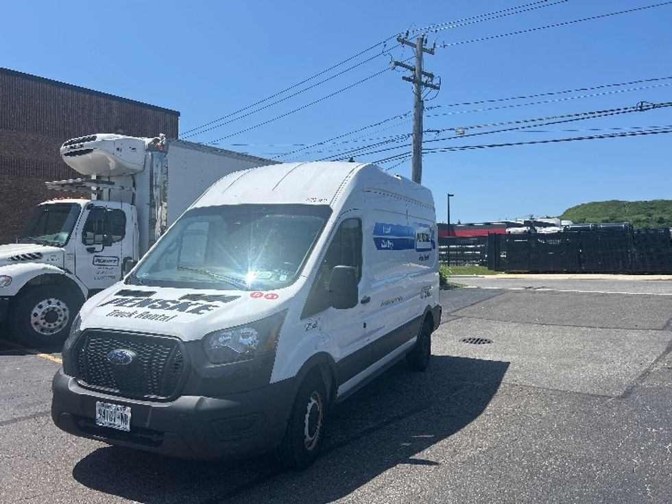 Cargo Van (Panel Van)-Light and Medium Duty Trucks-Ford-2021-Transit 250-Central Islip-NY-63,160\n\t\tmiles-$ 34,750 - Image 3