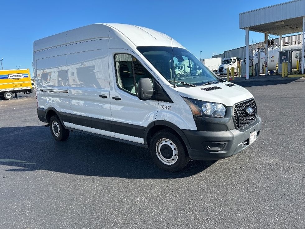 Cargo Van (Panel Van)-Light and Medium Duty Trucks-Ford-2021-Transit 250-Ceres-CA-116,495\n\t\tmiles-$ 32,750 - Image 1
