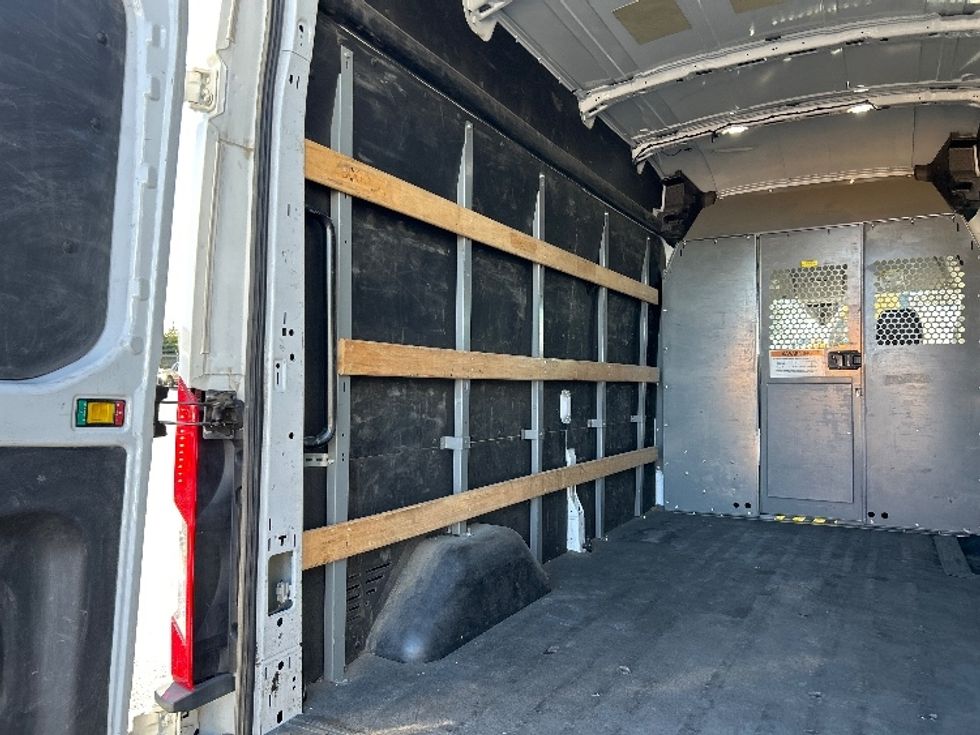 Cargo Van (Panel Van)-Light and Medium Duty Trucks-Ford-2021-Transit 250-Ceres-CA-116,495\n\t\tmiles-$ 32,750 - Image 11