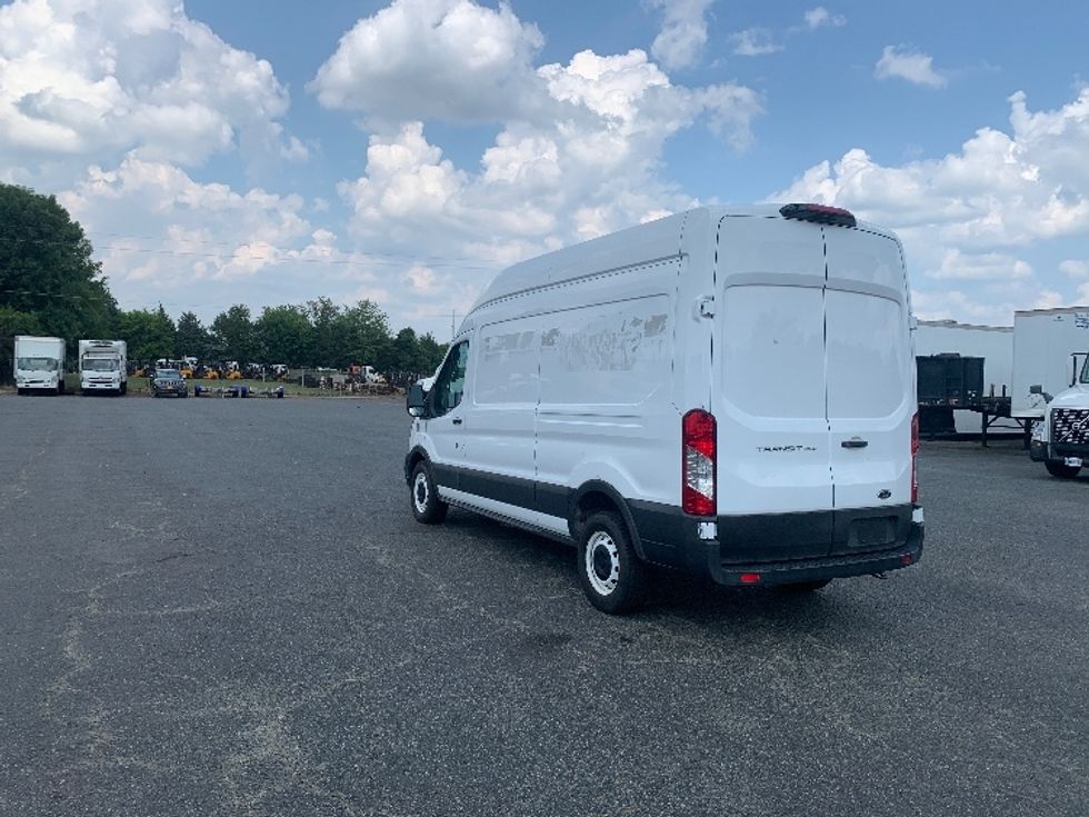 Cargo Van (Panel Van)-Light and Medium Duty Trucks-Ford-2021-Transit 250-Charlotte-NC-102,953\n\t\tmiles-$ 32,250 - Image 6