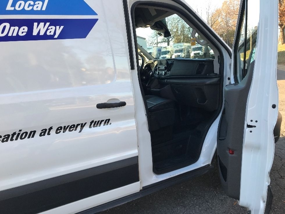 Cargo Van (Panel Van)-Light and Medium Duty Trucks-Ford-2021-Transit 250-Charlotte-NC-141,374\n\t\tmiles-$ 32,000 - Image 18