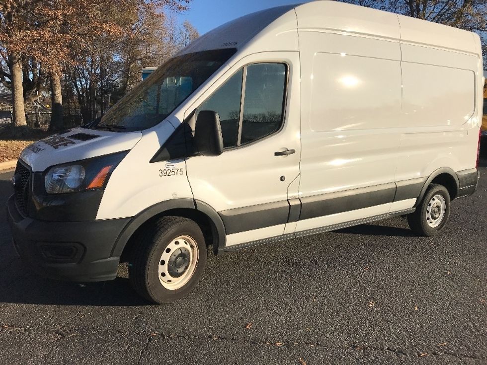 Cargo Van (Panel Van)-Light and Medium Duty Trucks-Ford-2021-Transit 250-Charlotte-NC-141,374\n\t\tmiles-$ 32,000 - Image 3