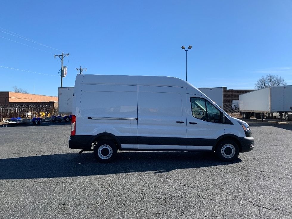 Cargo Van (Panel Van)-Light and Medium Duty Trucks-Ford-2021-Transit 250-Charlotte-NC-50,987\n\t\tmiles-$ 37,250 - Image 14