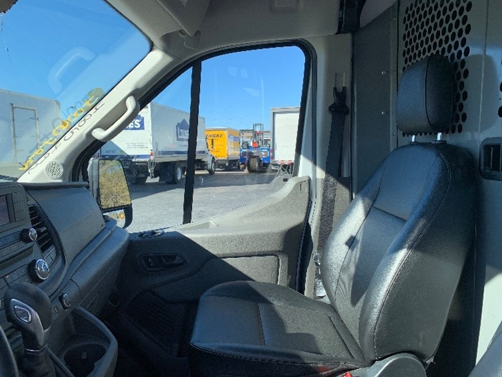 Cargo Van (Panel Van)-Light and Medium Duty Trucks-Ford-2021-Transit 250-Charlotte-NC-50,987\n\t\tmiles-$ 37,250 - Image 18