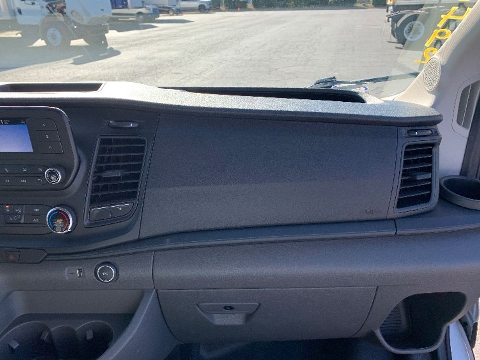 Cargo Van (Panel Van)-Light and Medium Duty Trucks-Ford-2021-Transit 250-Charlotte-NC-50,987\n\t\tmiles-$ 37,250 - Image 20