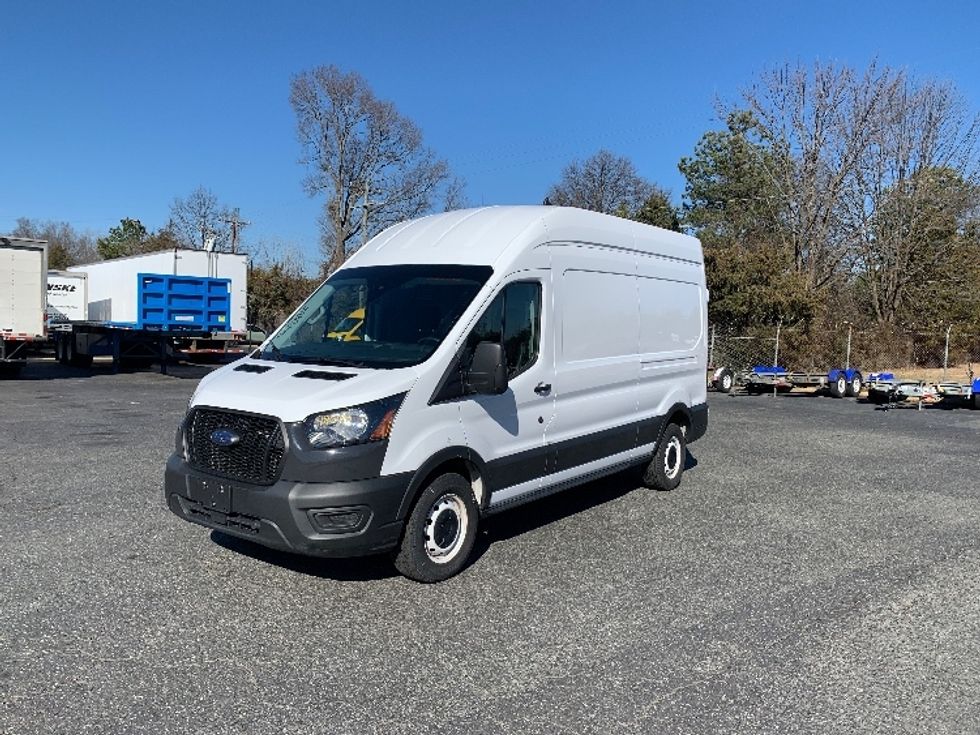 Cargo Van (Panel Van)-Light and Medium Duty Trucks-Ford-2021-Transit 250-Charlotte-NC-50,987\n\t\tmiles-$ 37,250 - Image 3