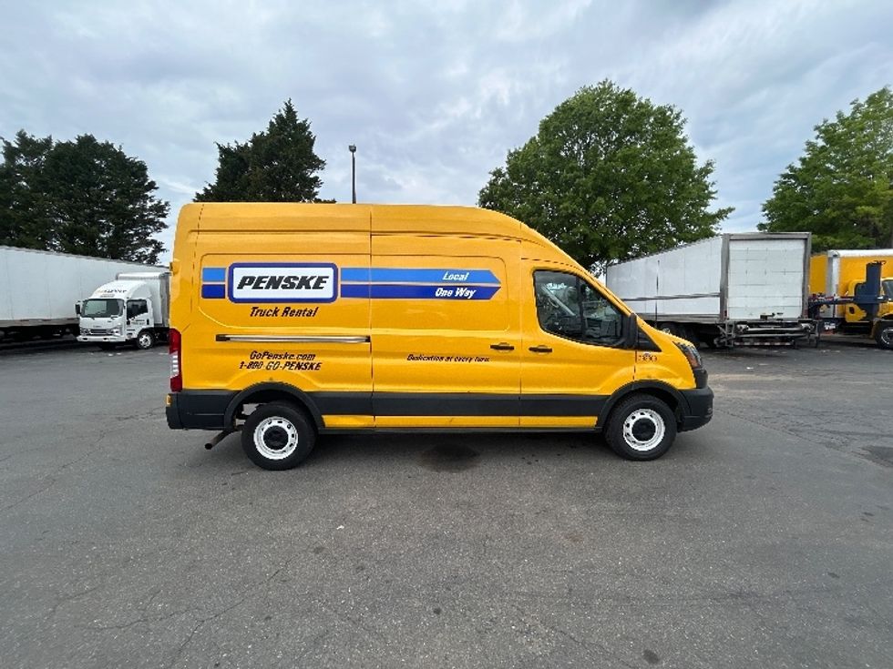 Cargo Van (Panel Van)-Light and Medium Duty Trucks-Ford-2021-Transit 250-Charlotte-NC-76,434\n\t\tmiles-$ 30,750 - Image 15