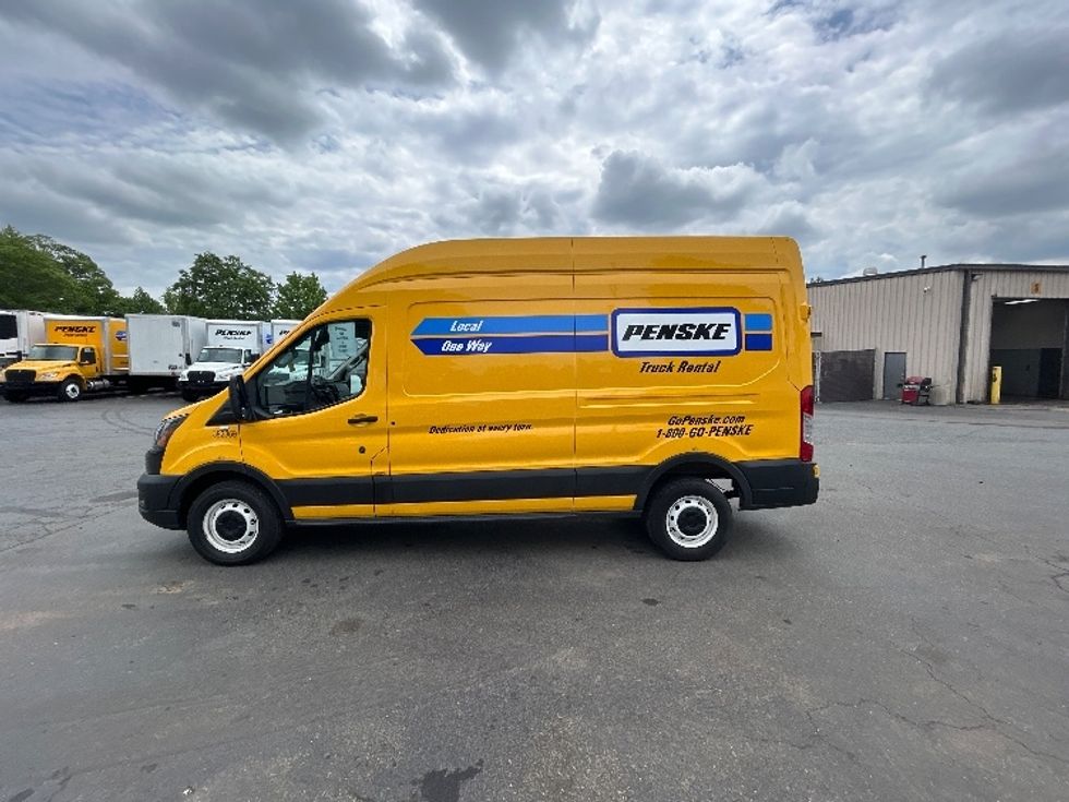 Cargo Van (Panel Van)-Light and Medium Duty Trucks-Ford-2021-Transit 250-Charlotte-NC-76,434\n\t\tmiles-$ 30,750 - Image 4