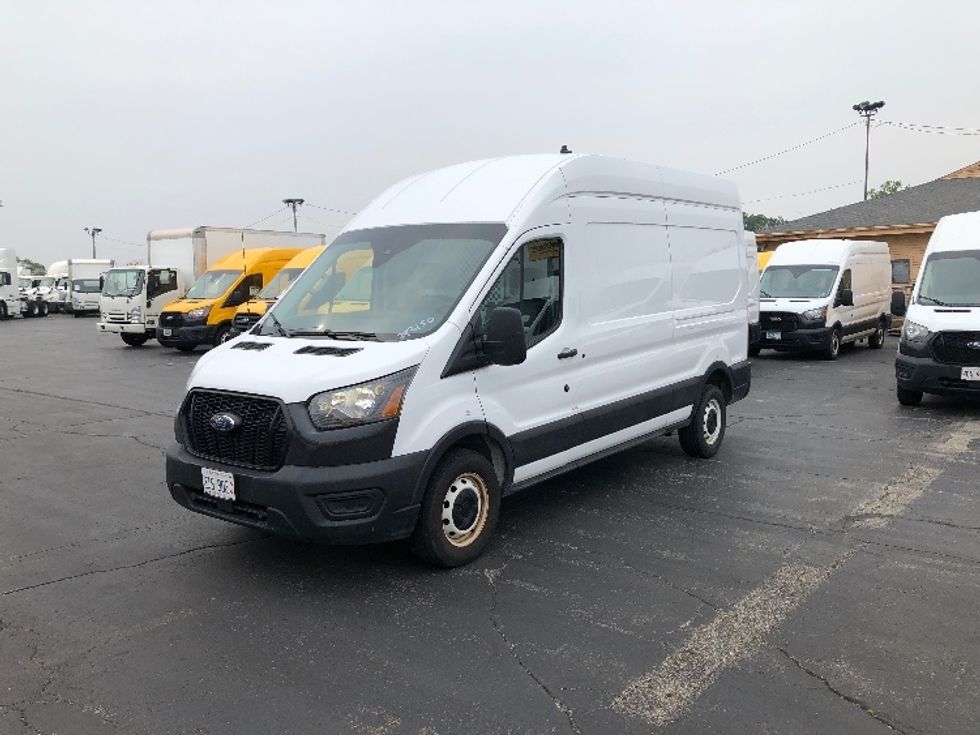 Cargo Van (Panel Van)-Light and Medium Duty Trucks-Ford-2021-Transit 250-Chicago (Chicago Ridge)-IL-62,673\n\t\tmiles-$ 35,750 - Image 3