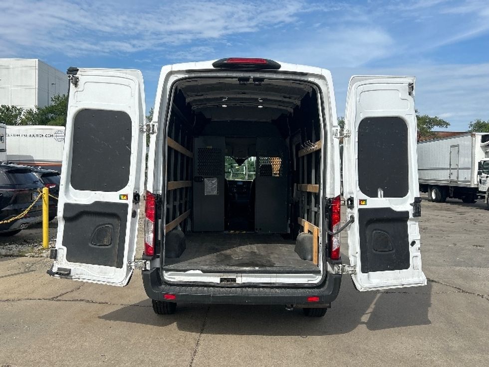 Cargo Van (Panel Van)-Light and Medium Duty Trucks-Ford-2021-Transit 250-Chicago (Melrose Park)-IL-34,766\n\t\tmiles-$ 38,000 - Image 9