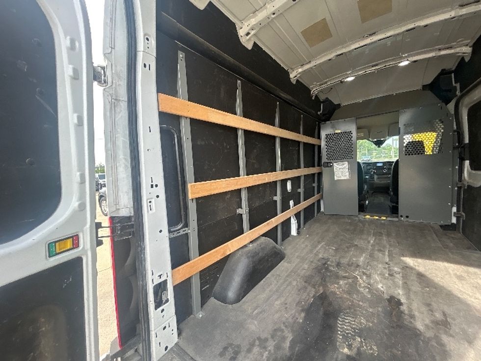 Cargo Van (Panel Van)-Light and Medium Duty Trucks-Ford-2021-Transit 250-Chicago (Melrose Park)-IL-34,766\n\t\tmiles-$ 38,000 - Image 11