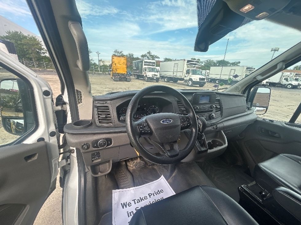 Cargo Van (Panel Van)-Light and Medium Duty Trucks-Ford-2021-Transit 250-Chicago (Melrose Park)-IL-34,766\n\t\tmiles-$ 38,000 - Image 17
