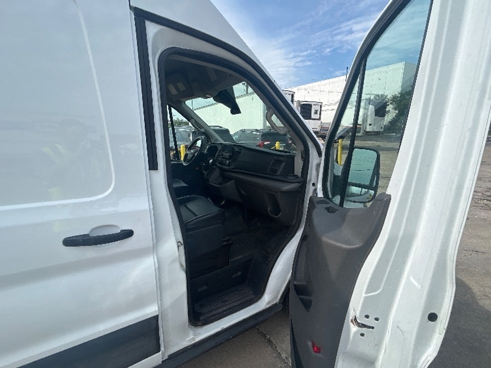 Cargo Van (Panel Van)-Light and Medium Duty Trucks-Ford-2021-Transit 250-Chicago (Melrose Park)-IL-34,766\n\t\tmiles-$ 38,000 - Image 20
