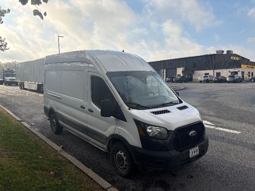 Cargo Van (Panel Van)-Light and Medium Duty Trucks-Ford-2021-Transit 250-Chicopee-MA-149,992\n\t\tmiles-$ 25,000 - Image 1