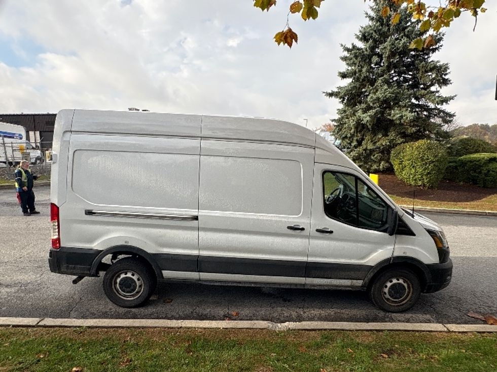Cargo Van (Panel Van)-Light and Medium Duty Trucks-Ford-2021-Transit 250-Chicopee-MA-149,992\n\t\tmiles-$ 25,000 - Image 15