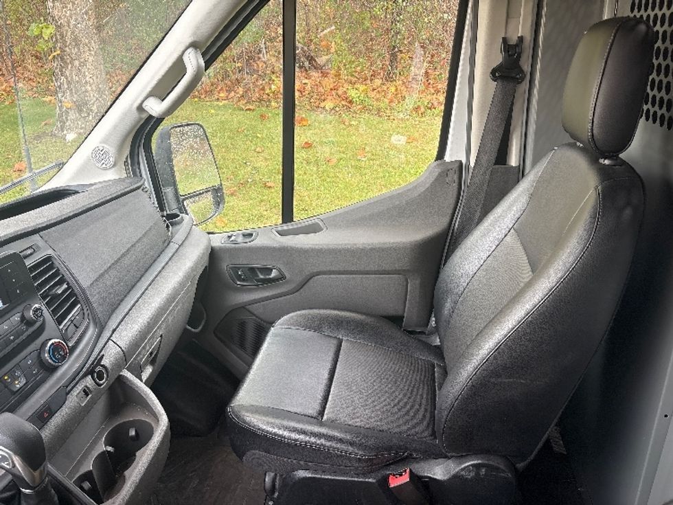 Cargo Van (Panel Van)-Light and Medium Duty Trucks-Ford-2021-Transit 250-Chicopee-MA-149,992\n\t\tmiles-$ 25,000 - Image 19