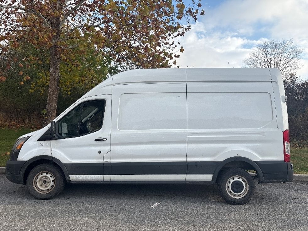 Cargo Van (Panel Van)-Light and Medium Duty Trucks-Ford-2021-Transit 250-Chicopee-MA-149,992\n\t\tmiles-$ 25,000 - Image 4