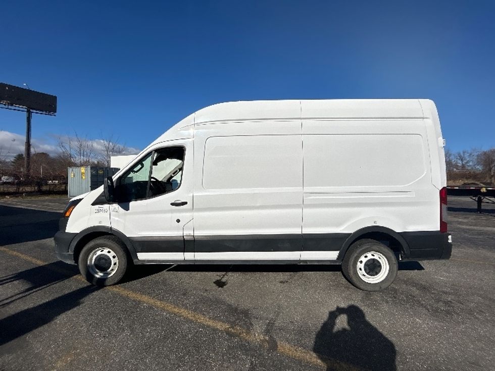 Cargo Van (Panel Van)-Light and Medium Duty Trucks-Ford-2021-Transit 250-Chicopee-MA-50,152\n\t\tmiles-$ 36,500 - Image 4