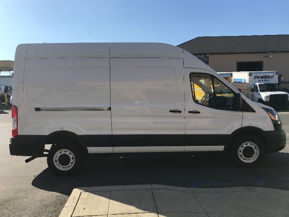 Cargo Van (Panel Van)-Light and Medium Duty Trucks-Ford-2021-Transit 250-Chino-CA-114,078\n\t\tmiles-$ 32,000 - Image 15