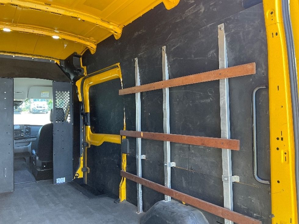Cargo Van (Panel Van)-Light and Medium Duty Trucks-Ford-2021-Transit 250-Cincinnati-OH-64,899\n\t\tmiles-$ 31,000 - Image 10