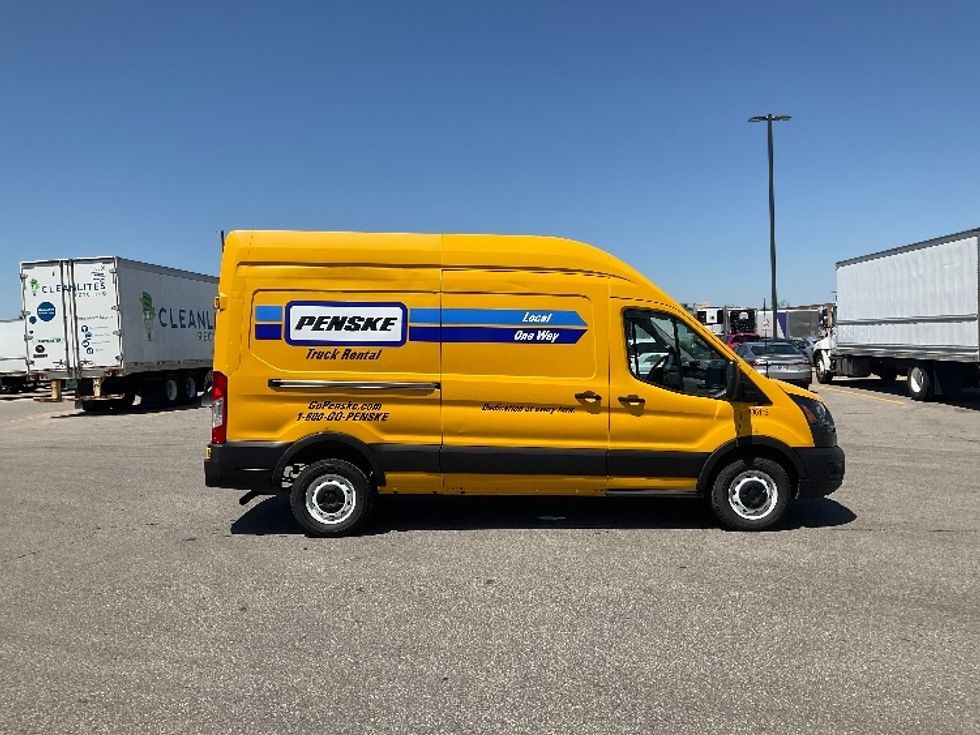 Cargo Van (Panel Van)-Light and Medium Duty Trucks-Ford-2021-Transit 250-Cincinnati-OH-64,899\n\t\tmiles-$ 31,000 - Image 12