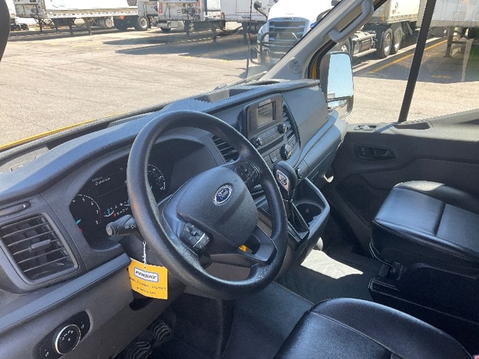 Cargo Van (Panel Van)-Light and Medium Duty Trucks-Ford-2021-Transit 250-Cincinnati-OH-64,899\n\t\tmiles-$ 31,000 - Image 14