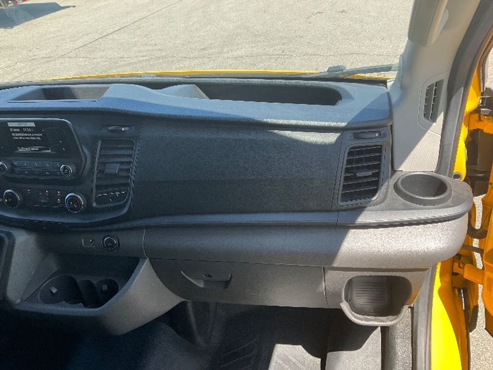 Cargo Van (Panel Van)-Light and Medium Duty Trucks-Ford-2021-Transit 250-Cincinnati-OH-64,899\n\t\tmiles-$ 31,000 - Image 18