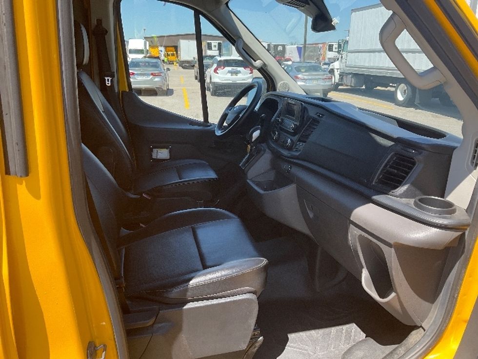 Cargo Van (Panel Van)-Light and Medium Duty Trucks-Ford-2021-Transit 250-Cincinnati-OH-64,899\n\t\tmiles-$ 31,000 - Image 19